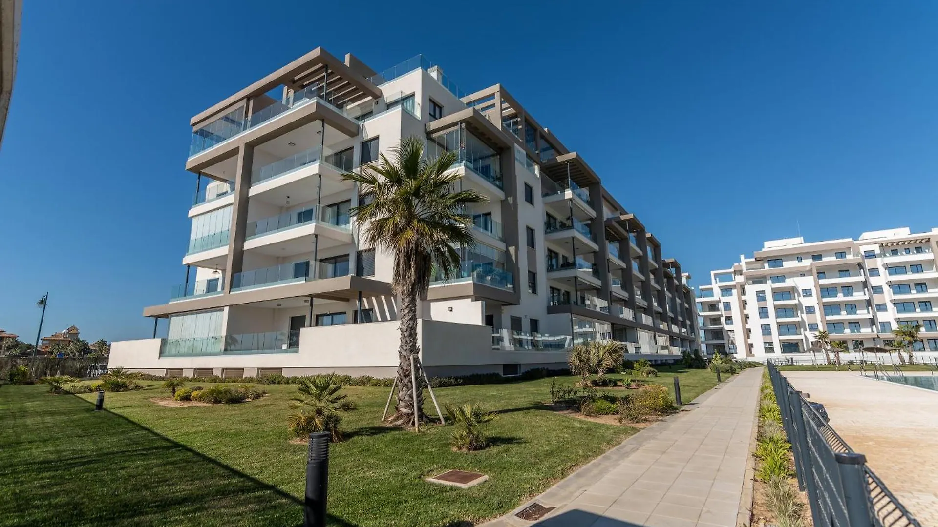 Apartment Los Flamencos By H - Playa De Los Haraganes Hlhf4304Pe60 Isla Canela Spain